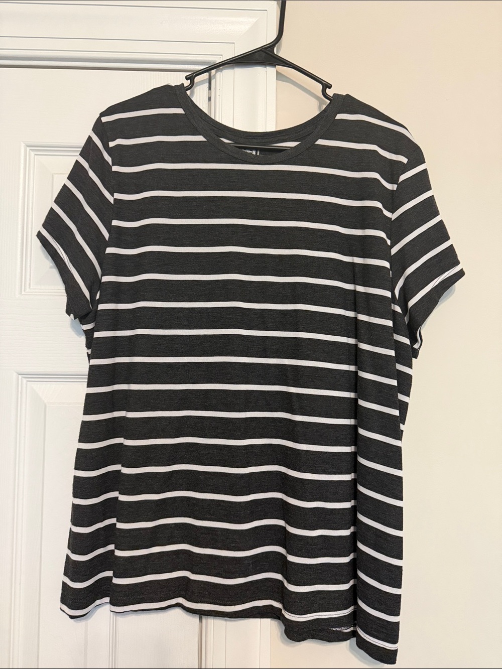 Time and Tru Black and White Striped Short Sleeve Tee